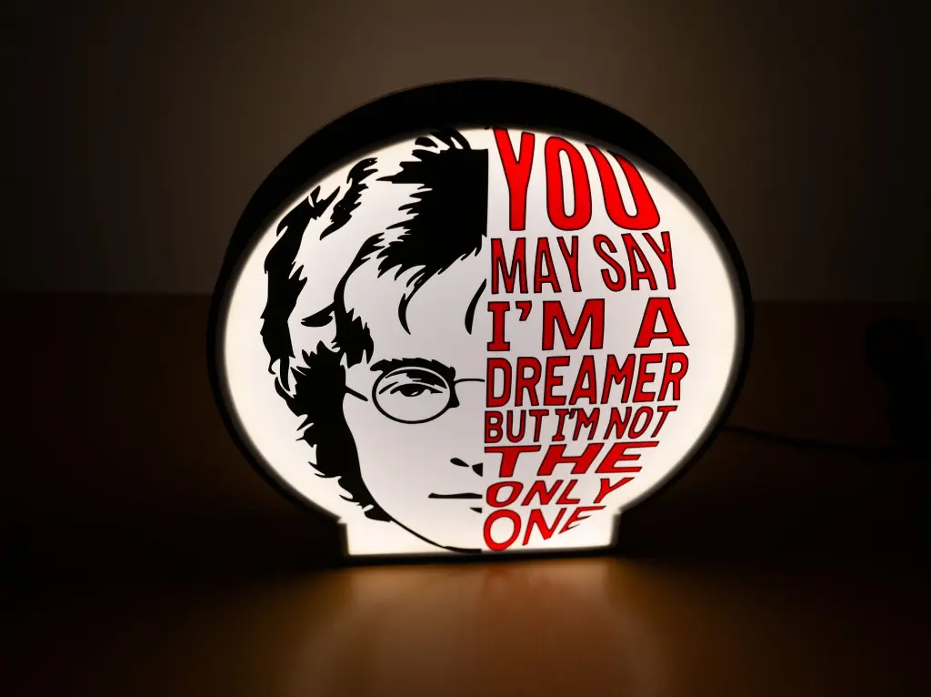 lampe citation lennon 5.webp